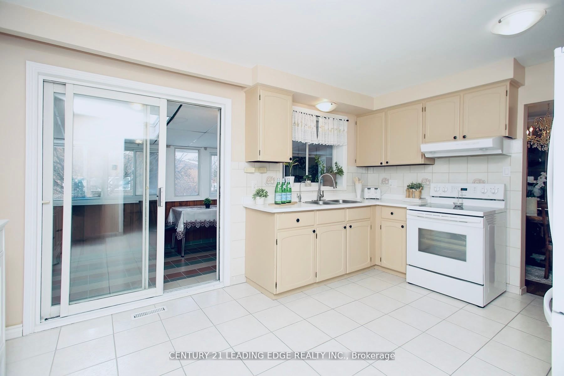 3651 Broomhill Crescent Property Photo 11