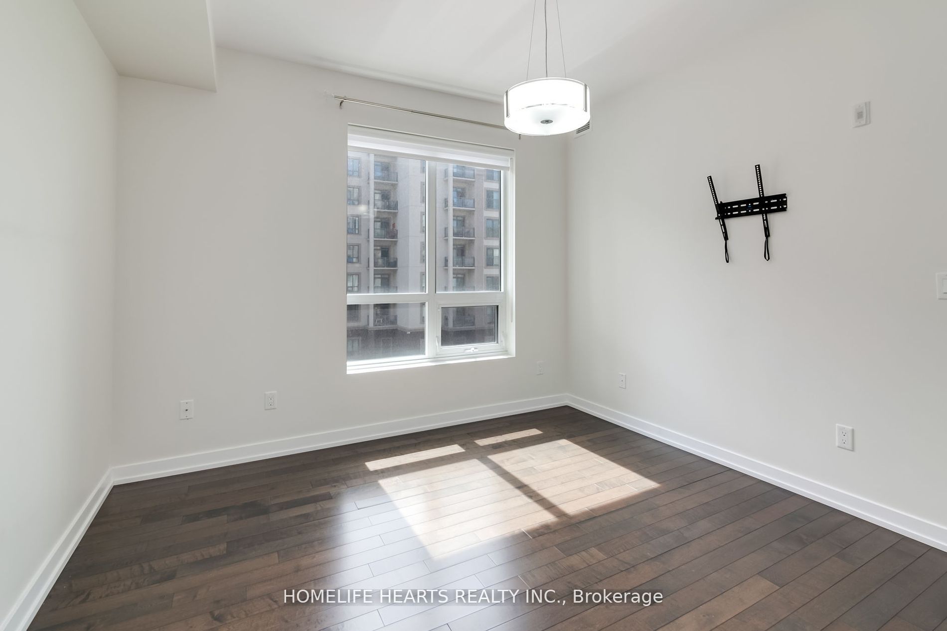 #303 - 2486 Old Bronte Road Property Photo 17