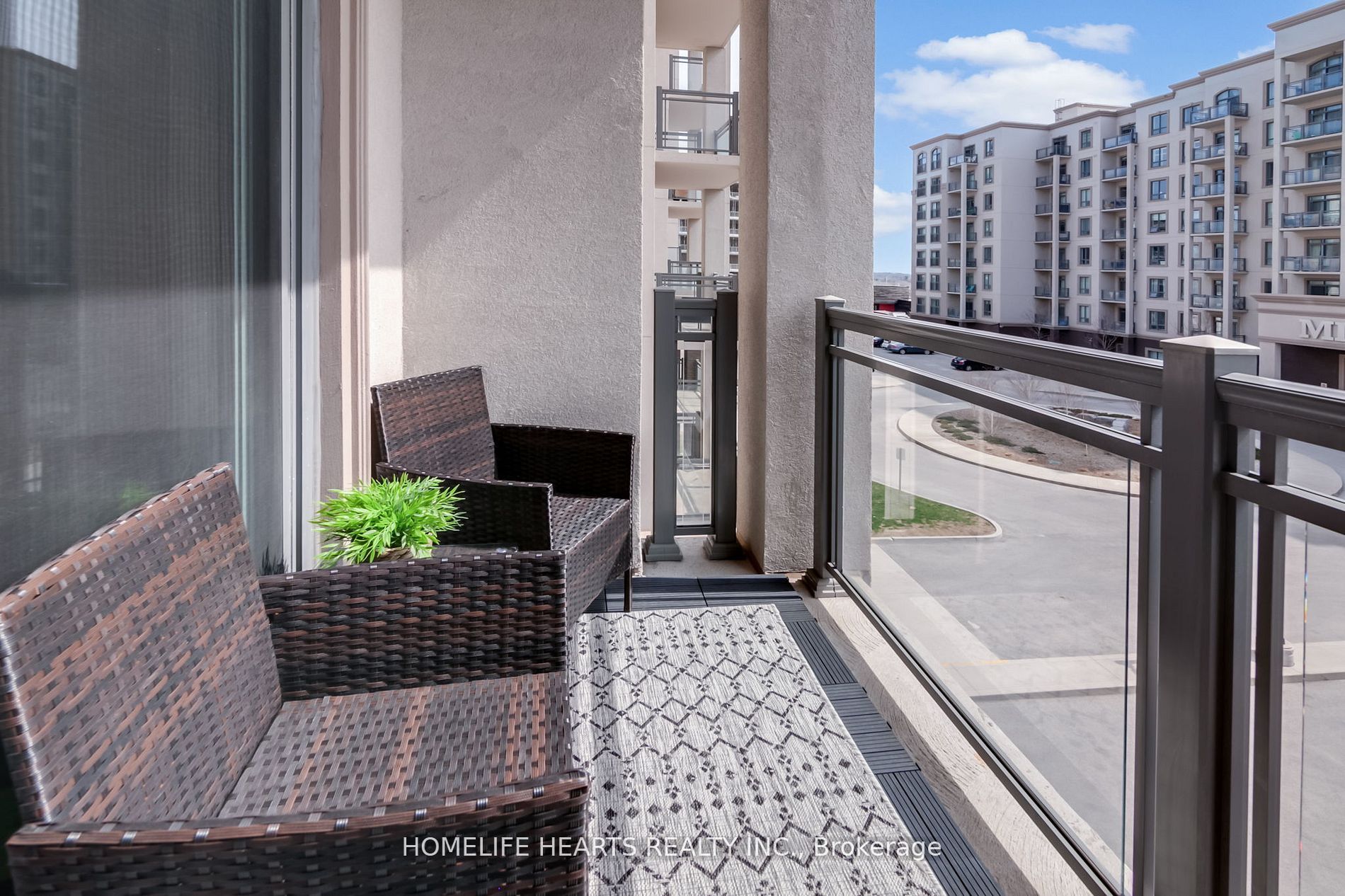 #303 - 2486 Old Bronte Road Property Photo 27