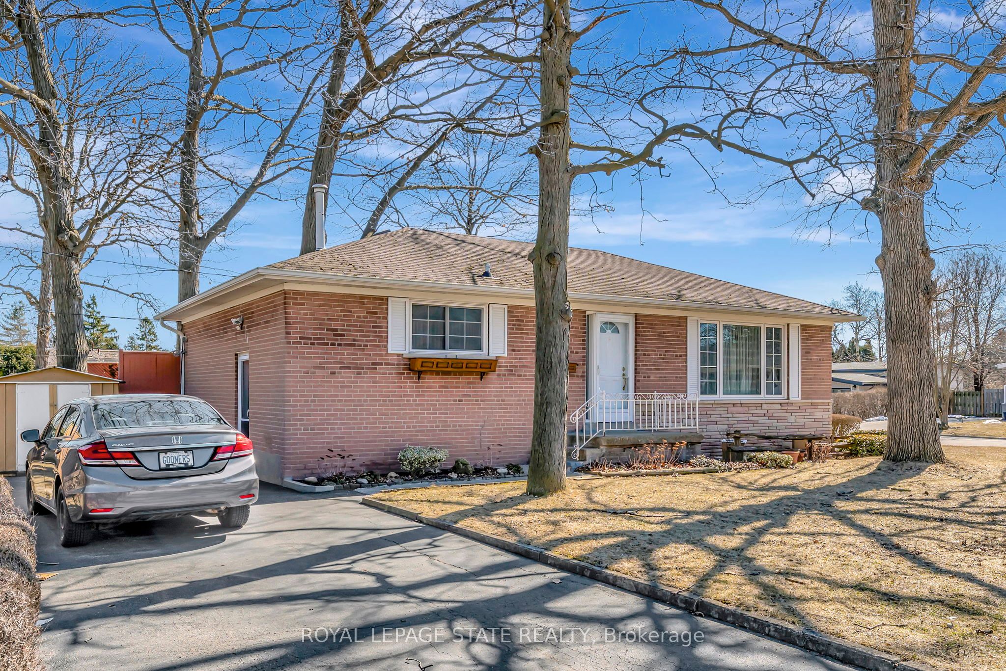 429 Norrie Crescent Property Photo 4