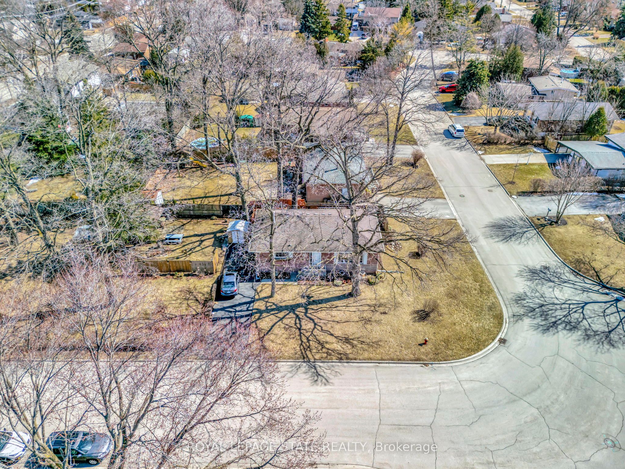 429 Norrie Crescent Property Photo 32