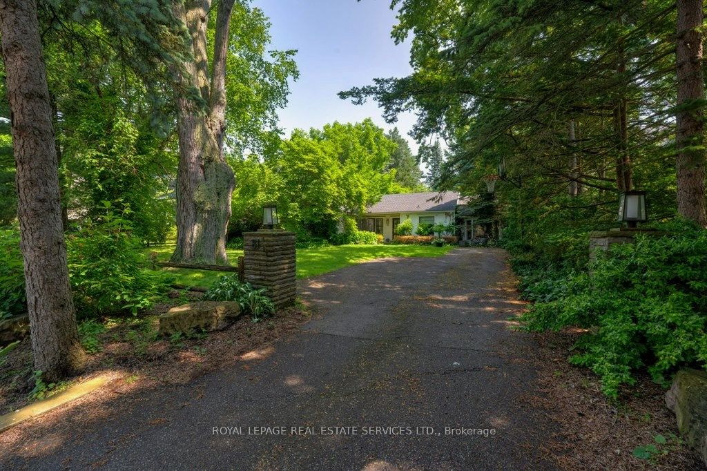 81 Chartwell Road Property Photo 4