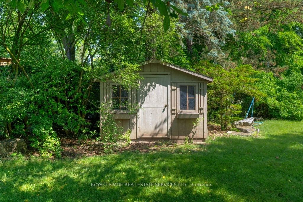 81 Chartwell Road Property Photo 23