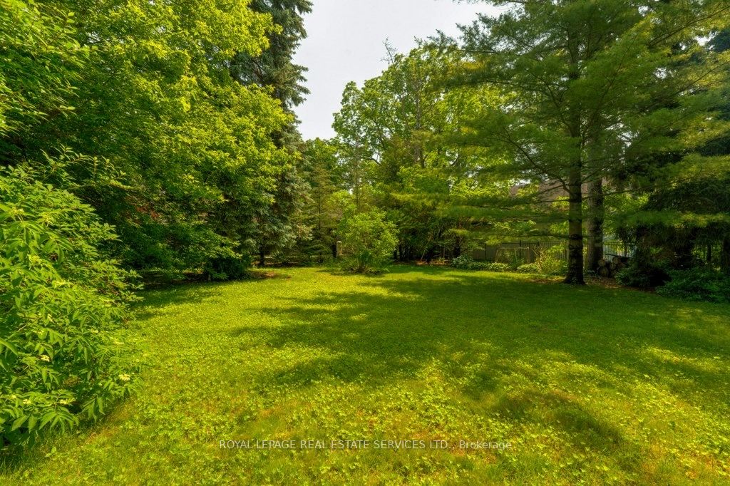 81 Chartwell Road Property Photo 35