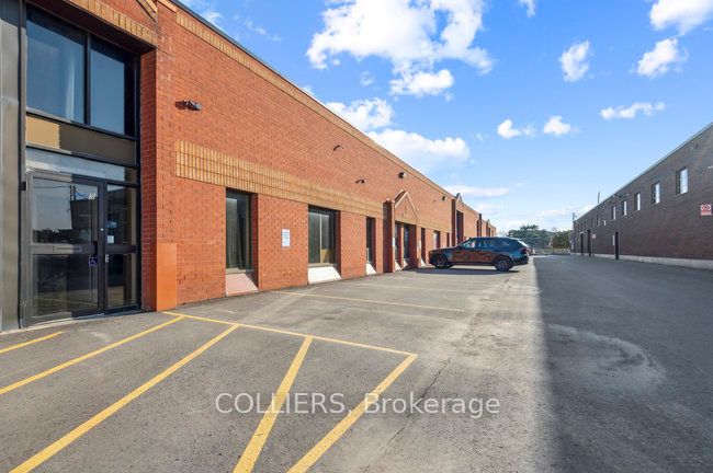 #5 - 3181 Wolfedale Road Property Photo 1