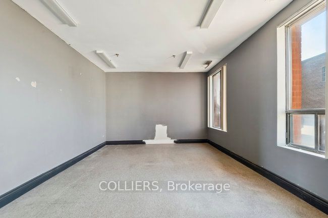 #5 - 3181 Wolfedale Road Property Photo 12