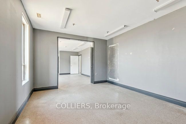 #5 - 3181 Wolfedale Road Property Photo 13