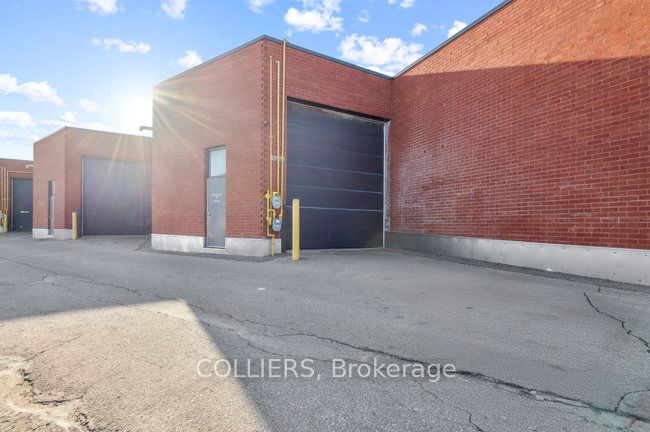 #5 - 3181 Wolfedale Road Property Photo 18