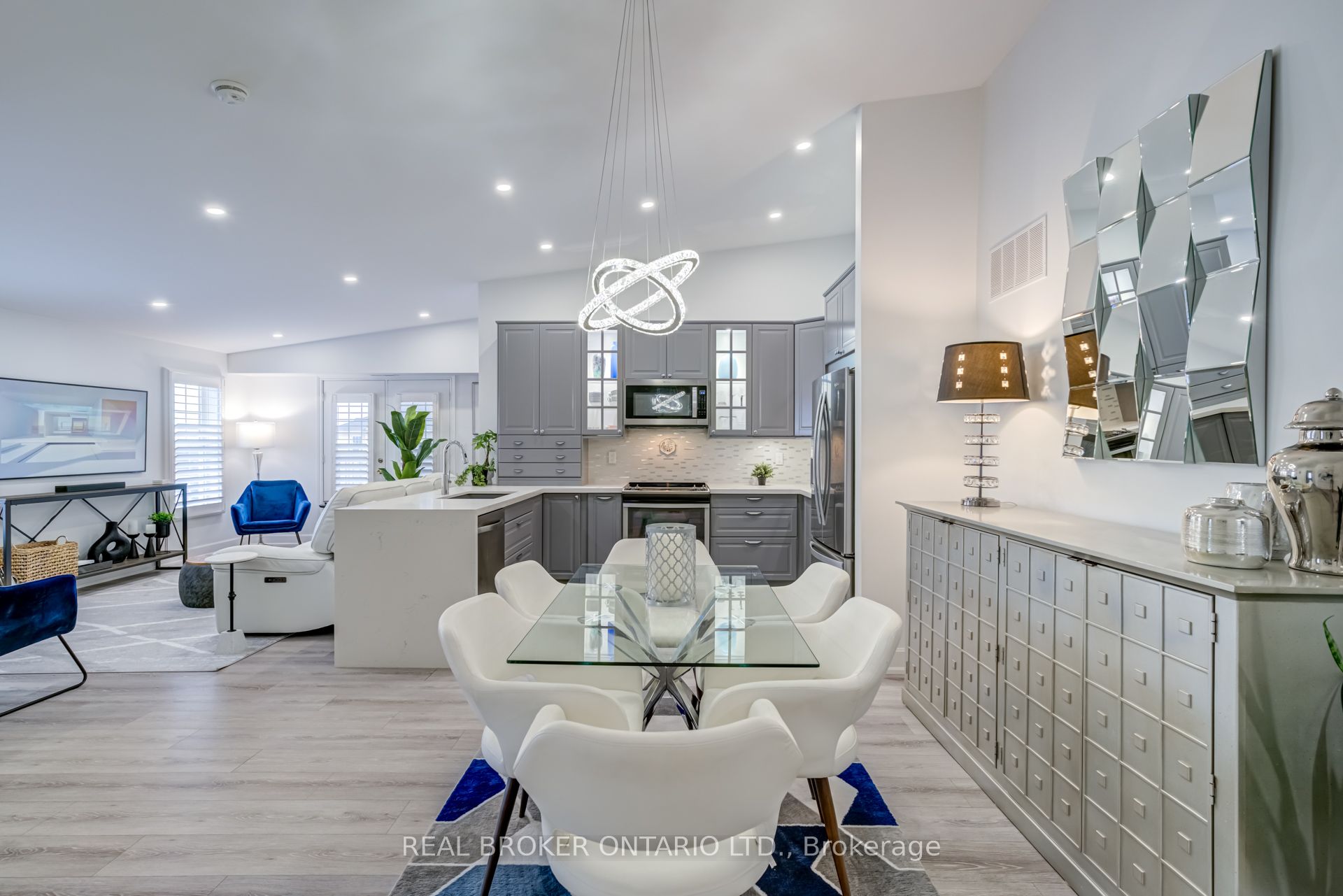 #413 - 1460 Bishops Gate Property Photo 1