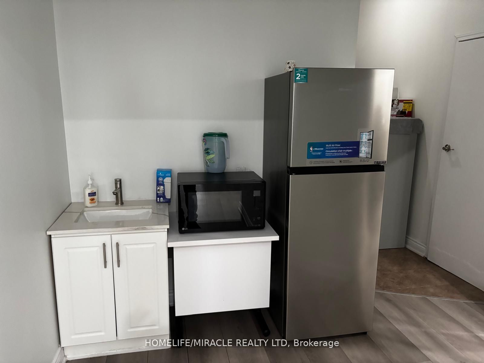 341 Parkhurst Square Property Photo 12