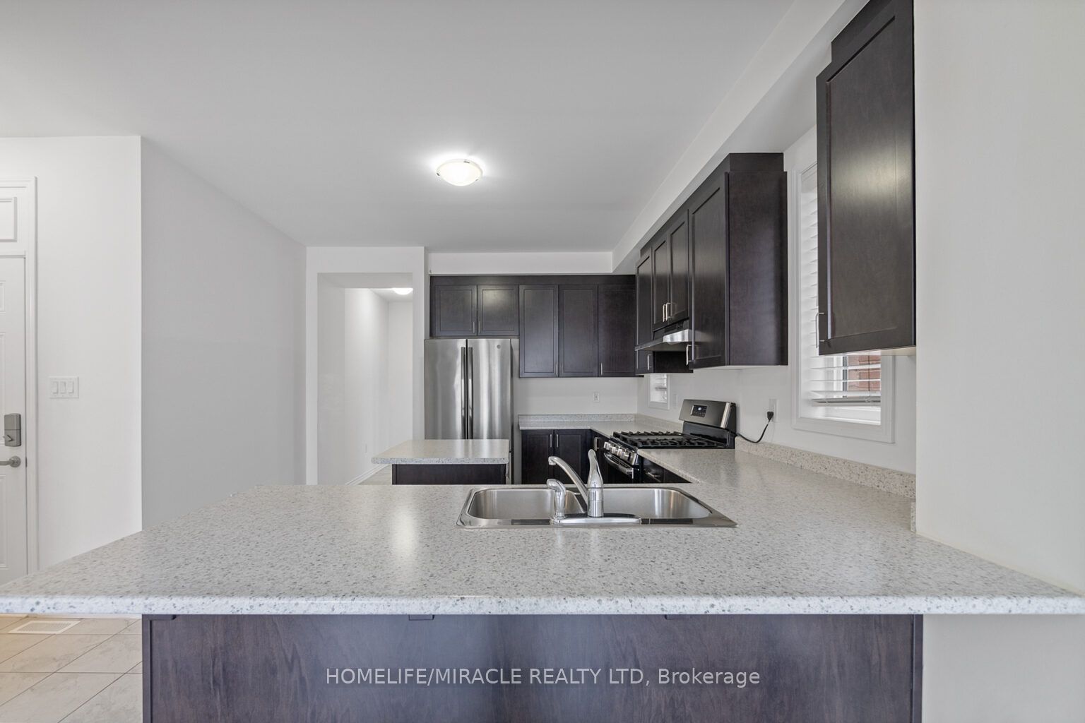 569 Fir Court Property Photo 7