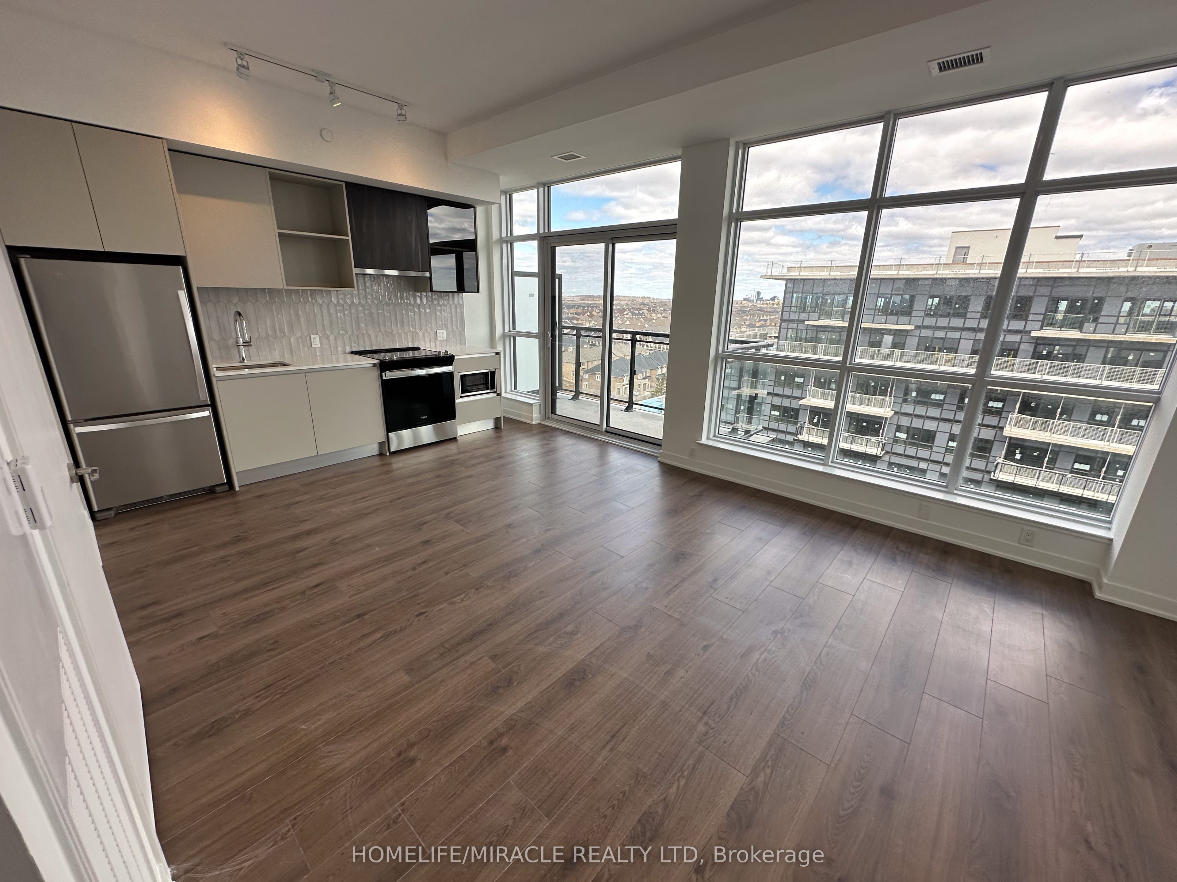 #ph07 - 405 Dundas Street Property Photo