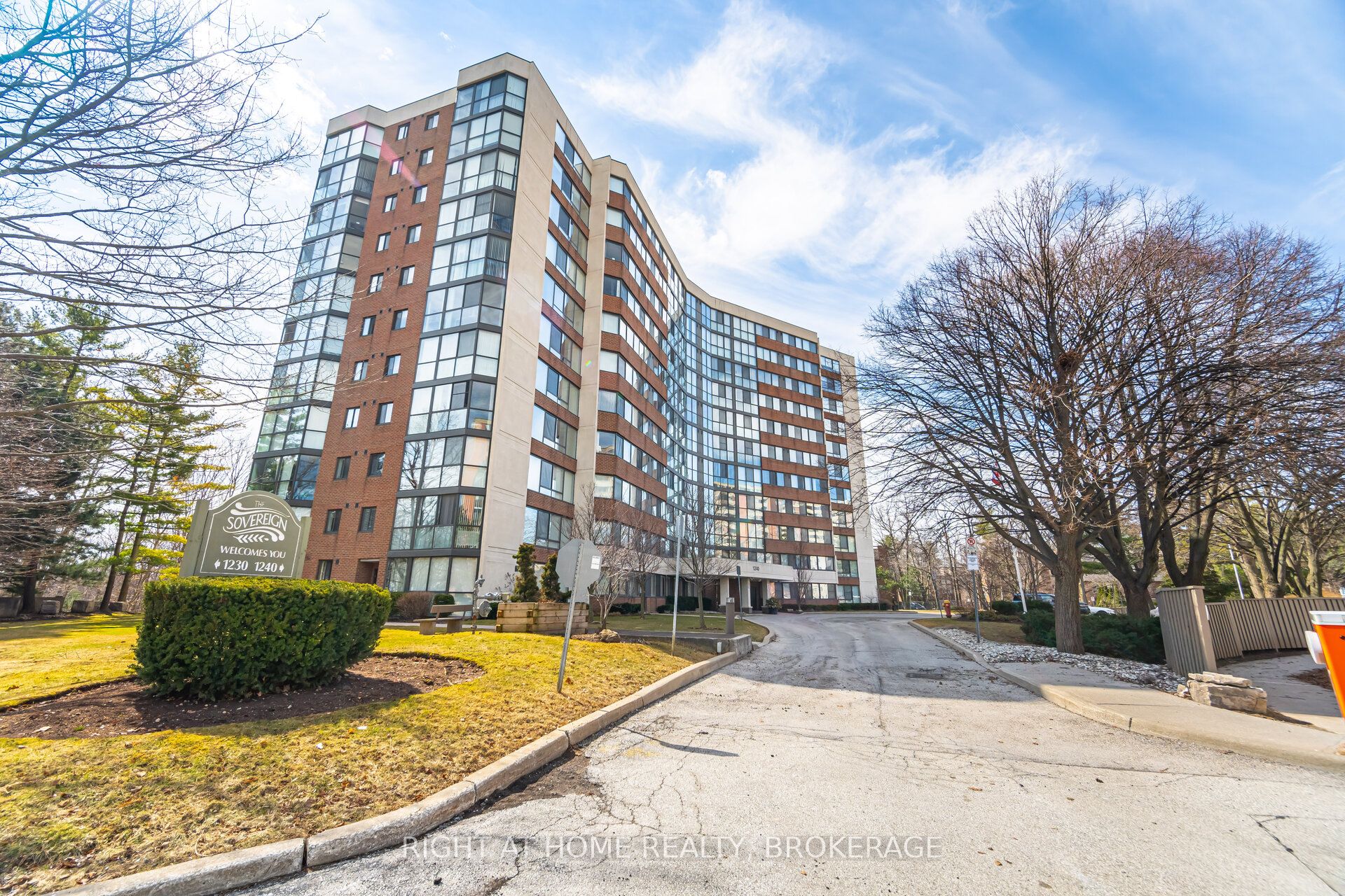 #908 - 1240 Marlborough Court Property Photo