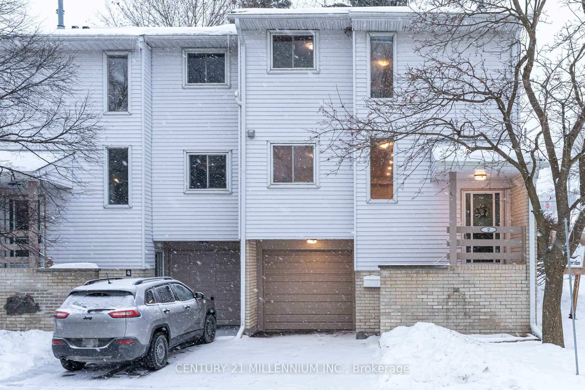 #37 - 2 Lynden Circle Property Photo