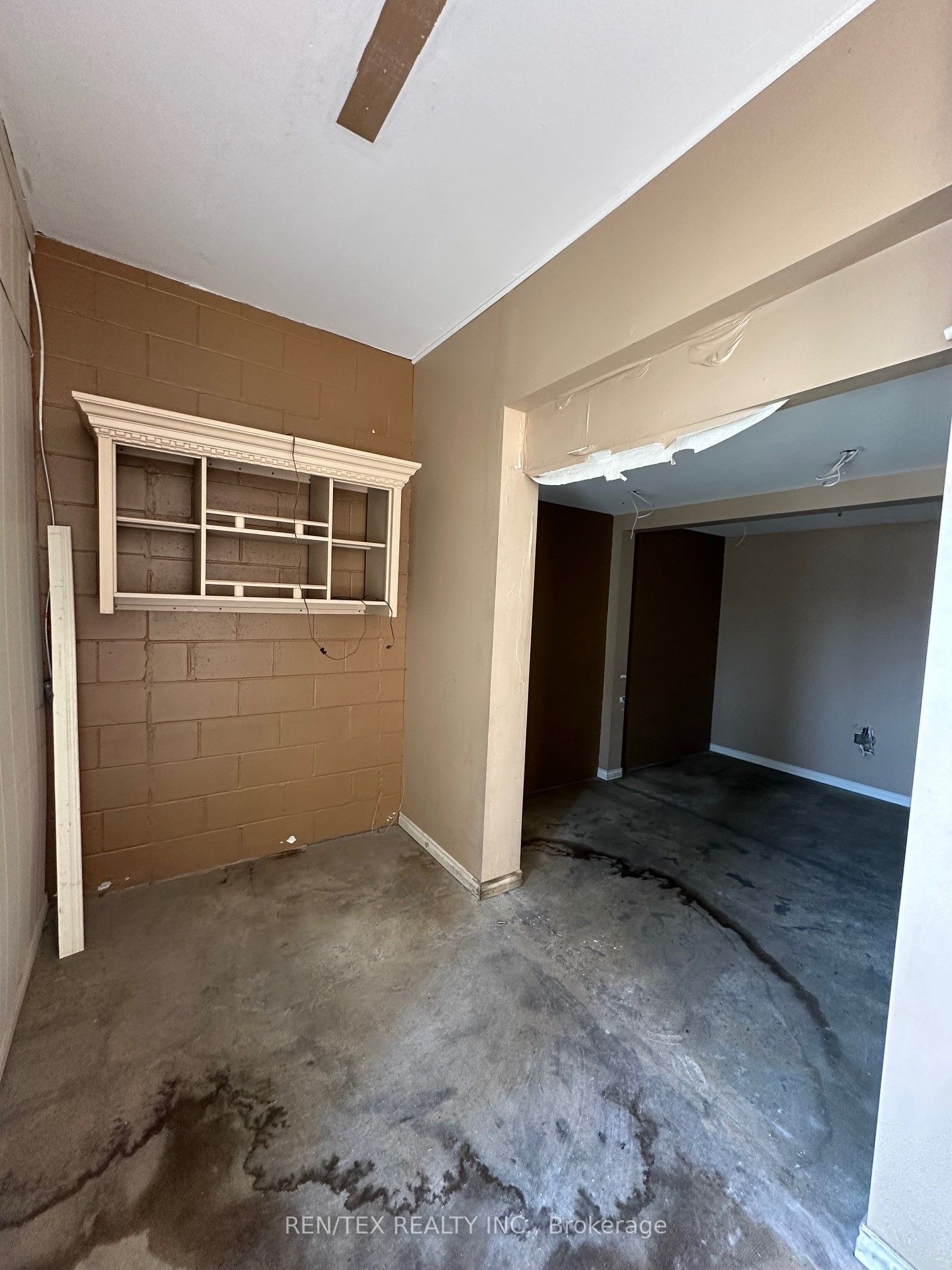 #15 - 4101 Weston Road Property Photo 7