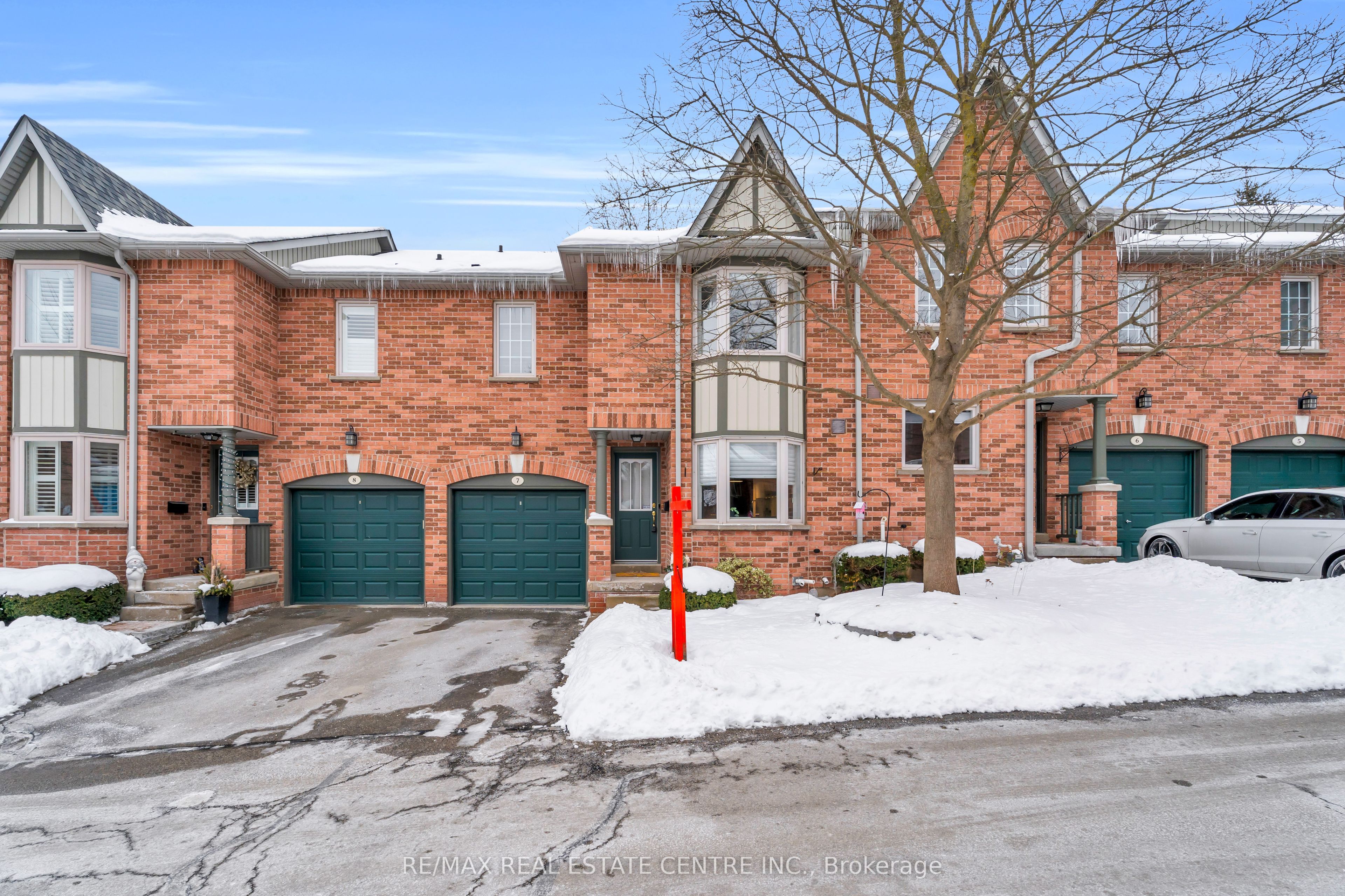 #7 - 76 River Drive Property Photo