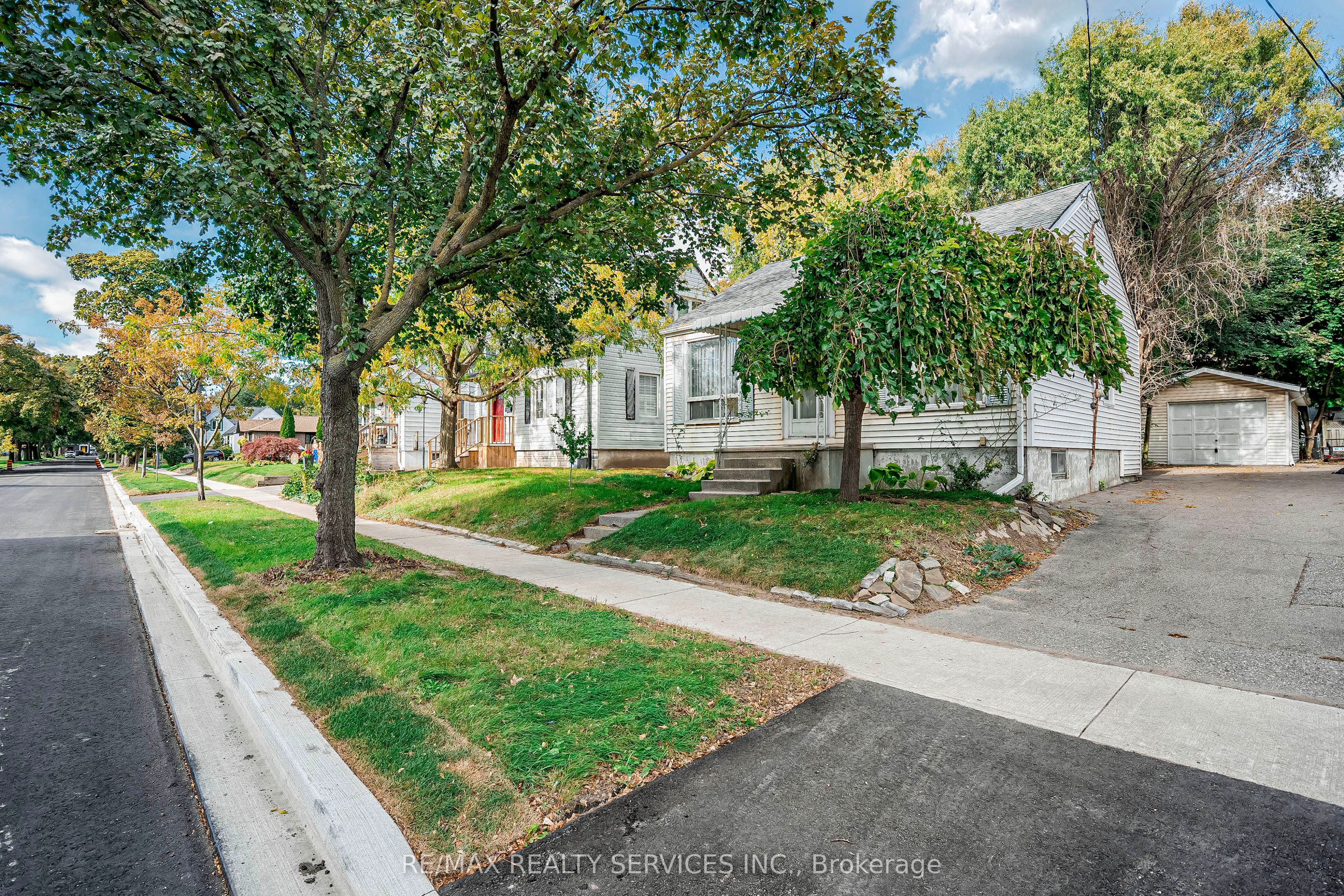 9 Avon Park Drive Property Photo