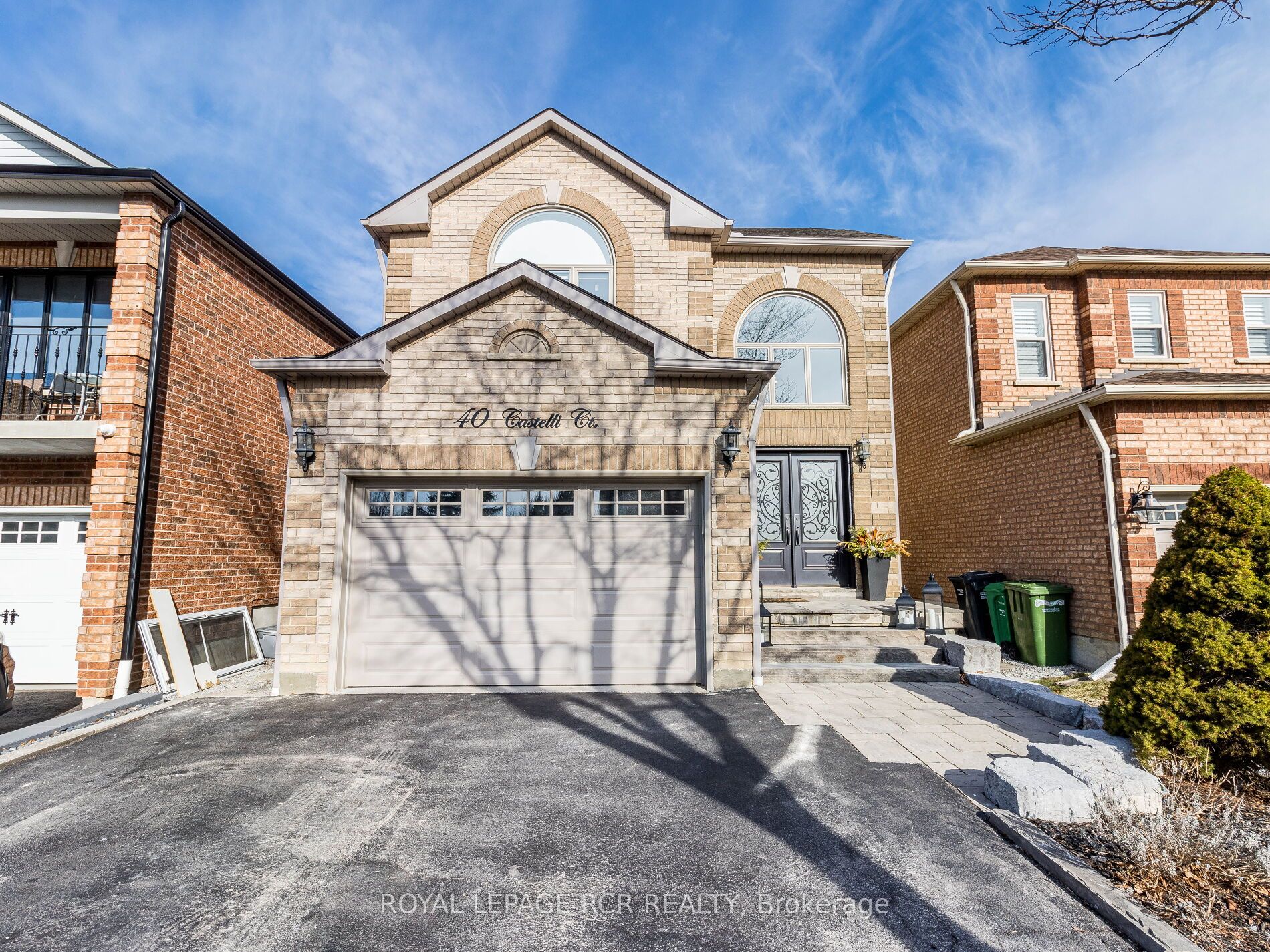 40 Castelli Ct Property Photo