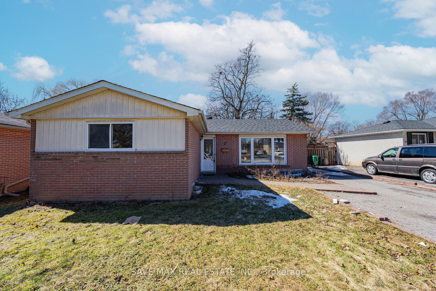 24 Evesham Crescent Property Photo 1