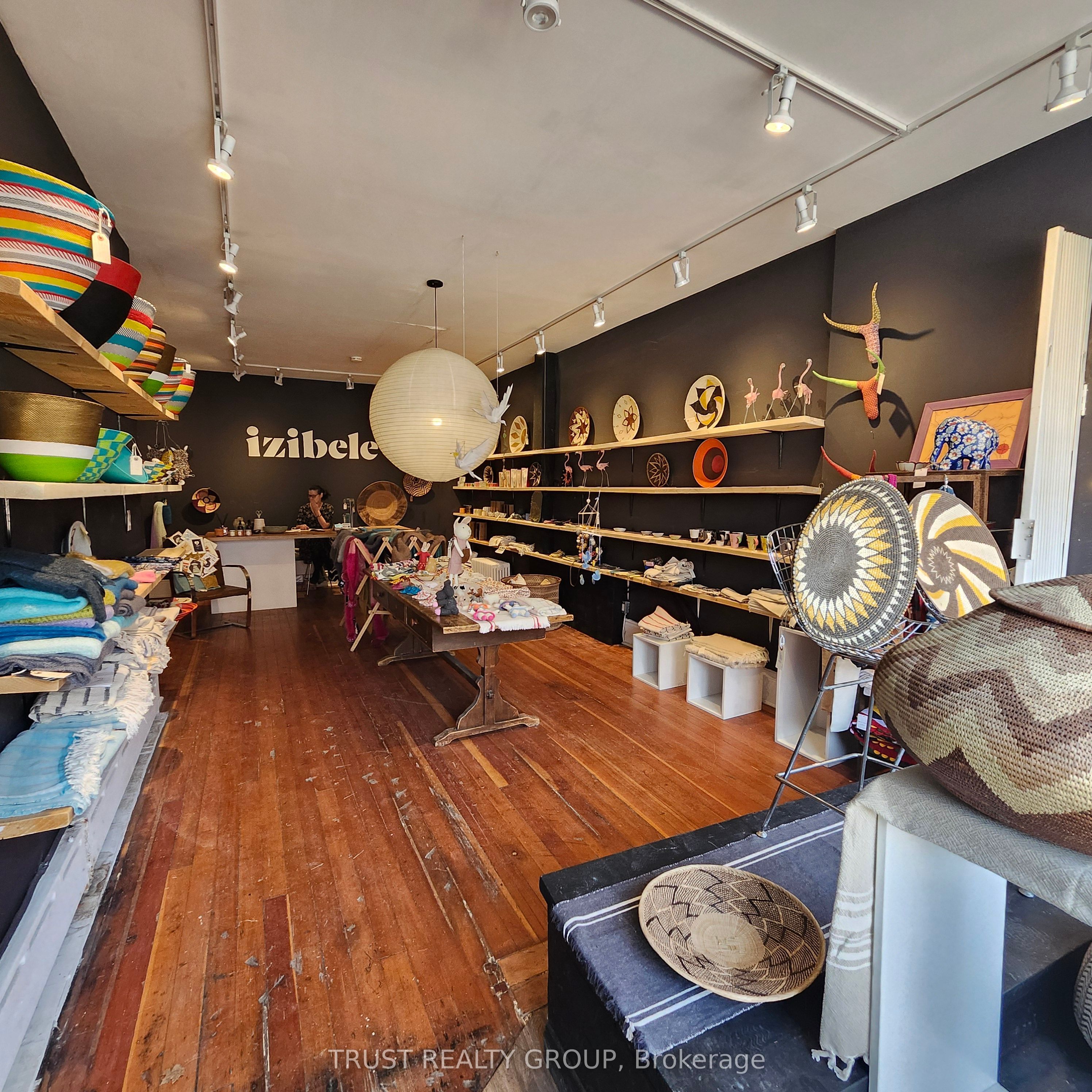 227 Roncesvalles Avenue Property Photo 3