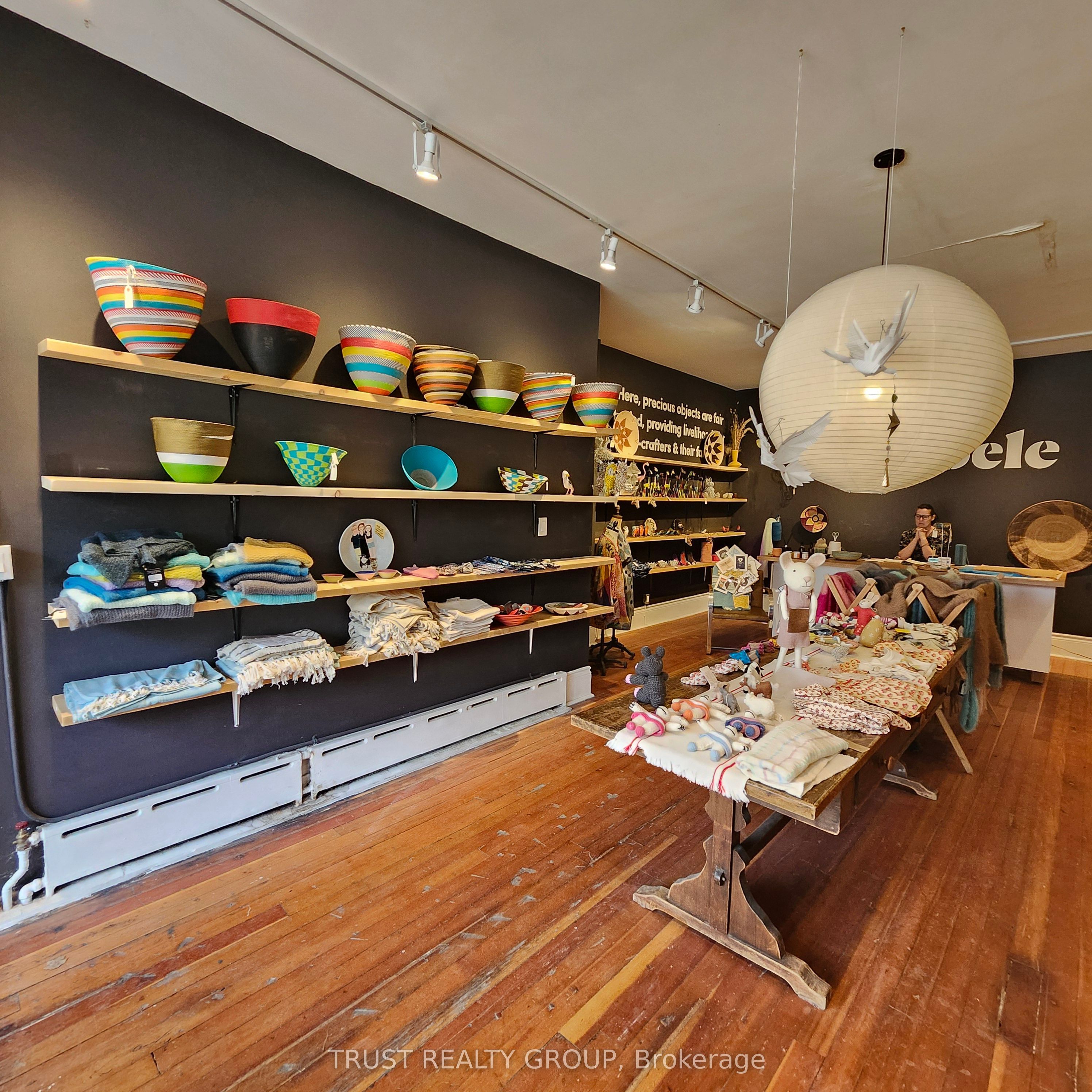 227 Roncesvalles Avenue Property Photo 5