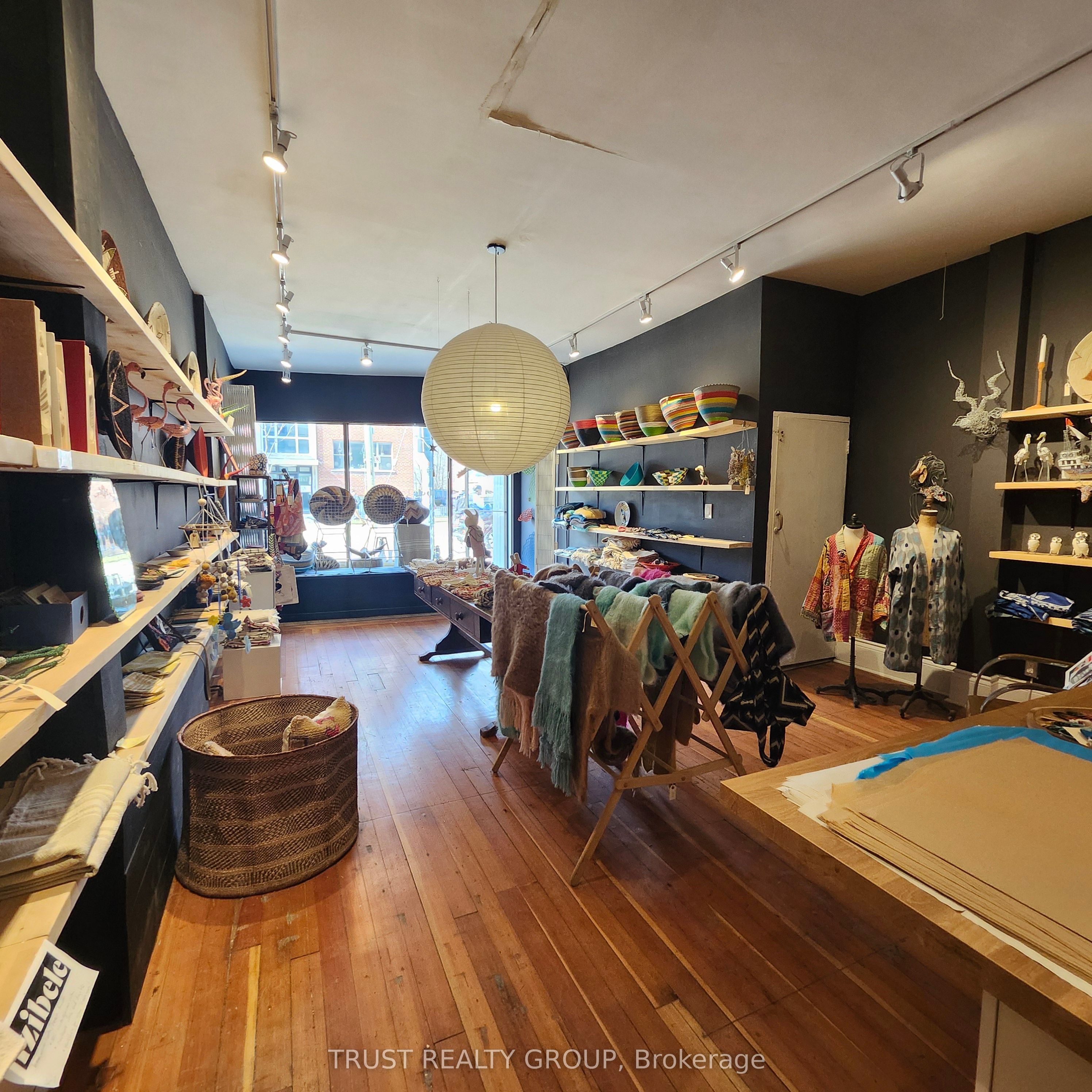 227 Roncesvalles Avenue Property Photo 6