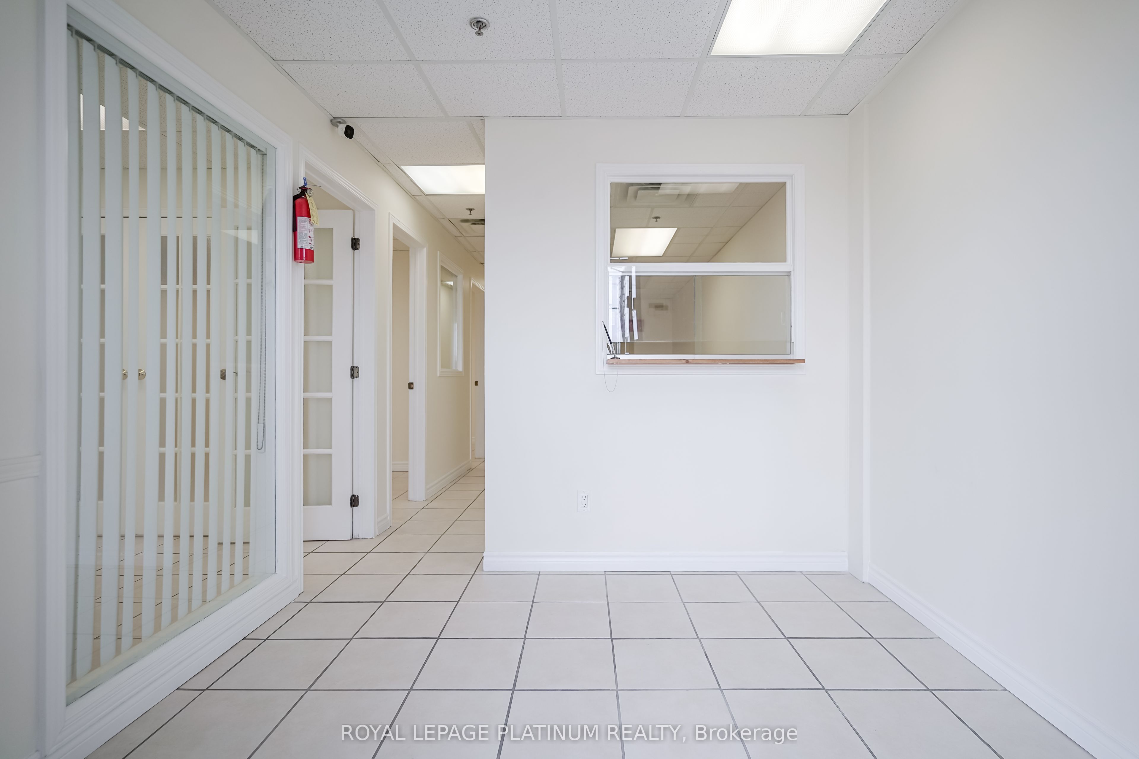 #36 - 6033 Shawson Drive Property Photo 3