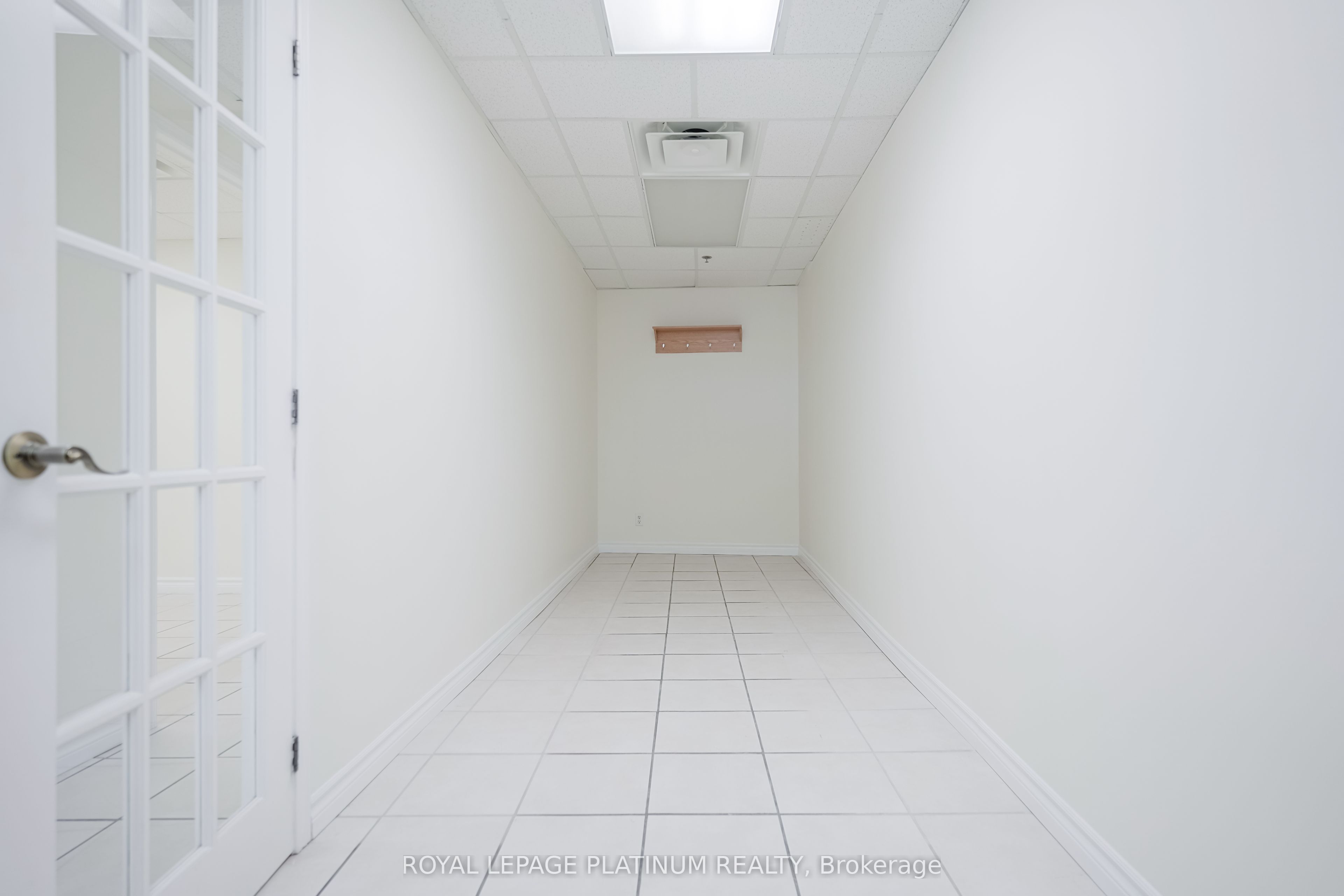 #36 - 6033 Shawson Drive Property Photo 12