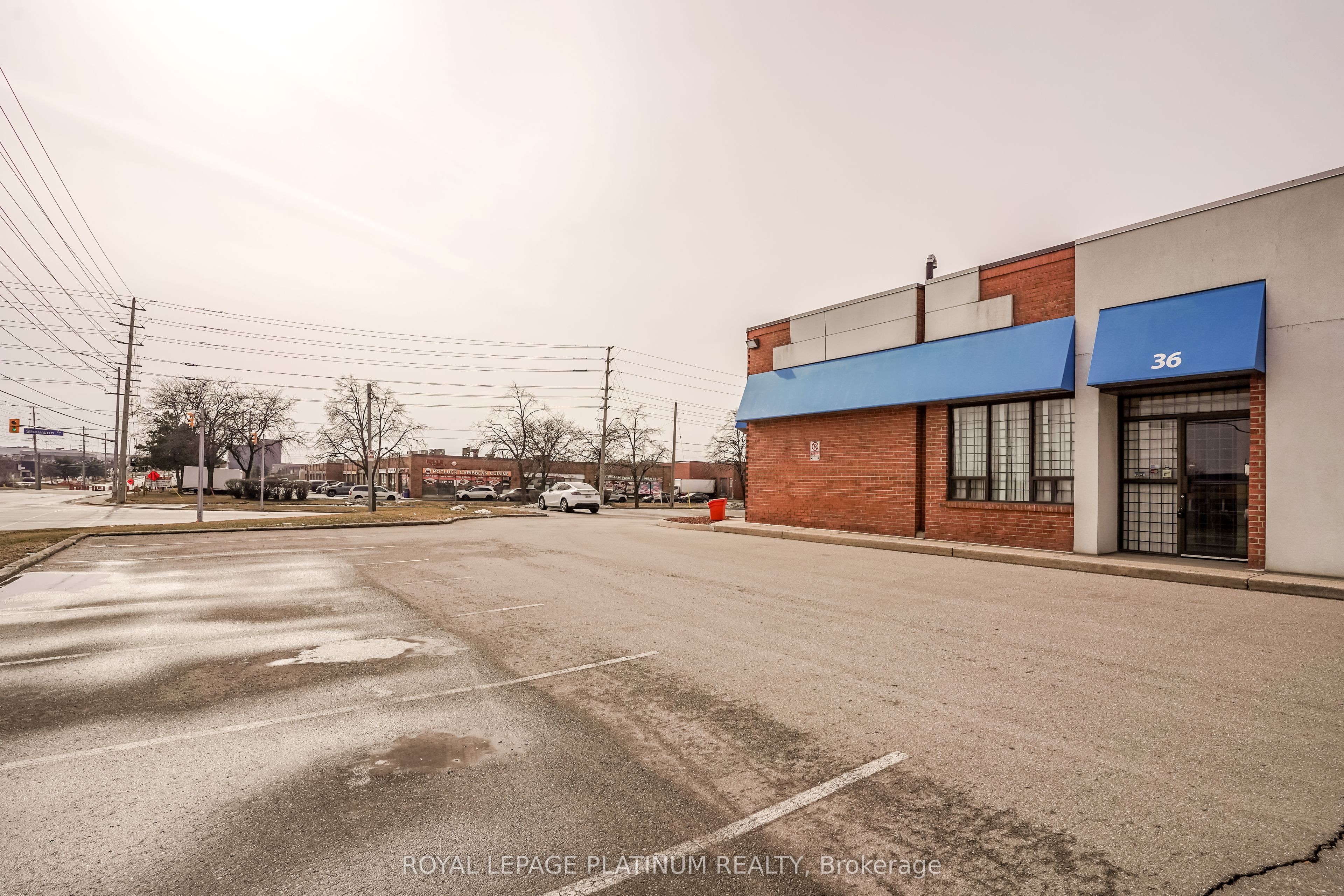 #36 - 6033 Shawson Drive Property Photo 16