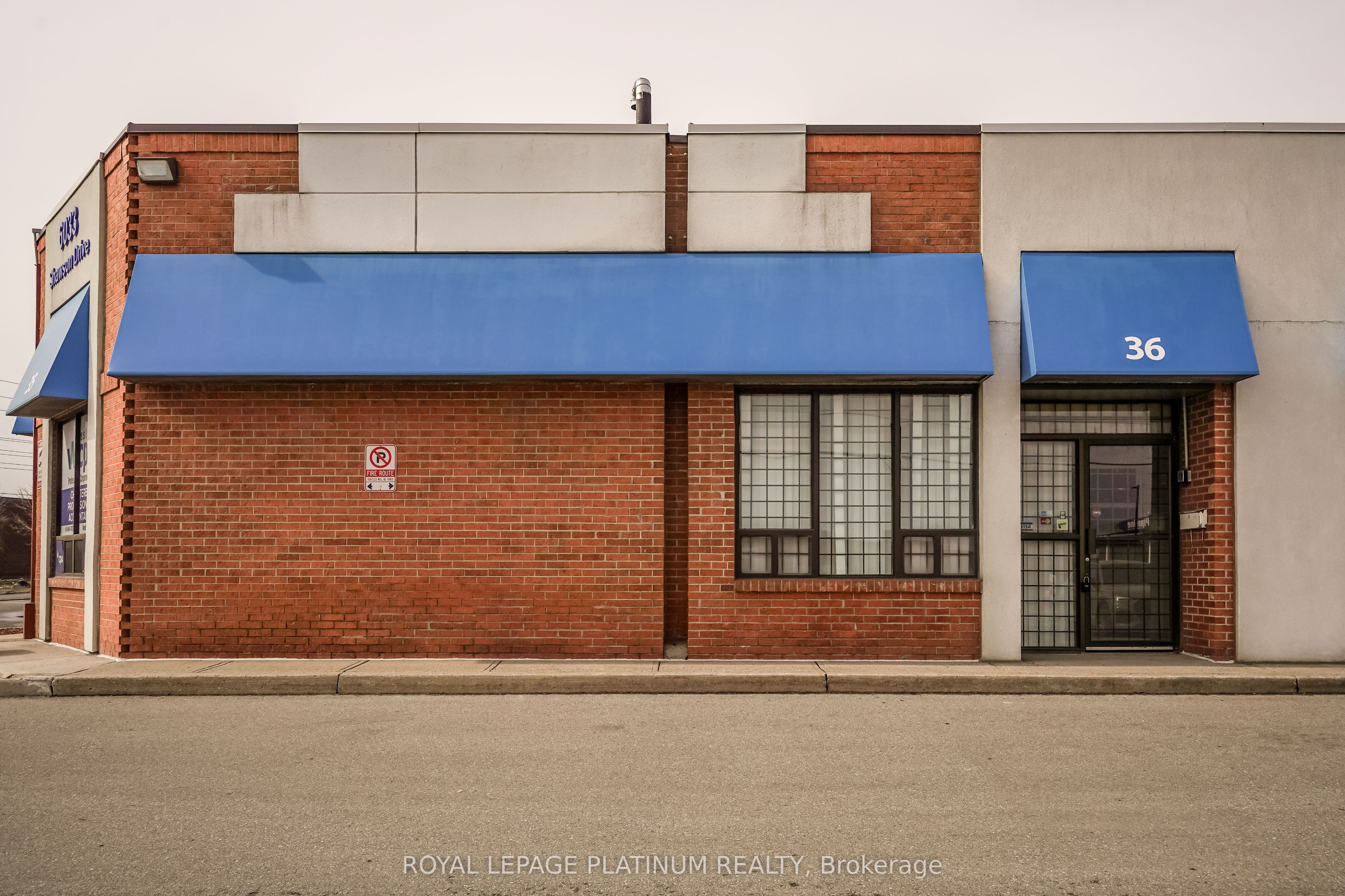 #36 - 6033 Shawson Drive Property Photo 17