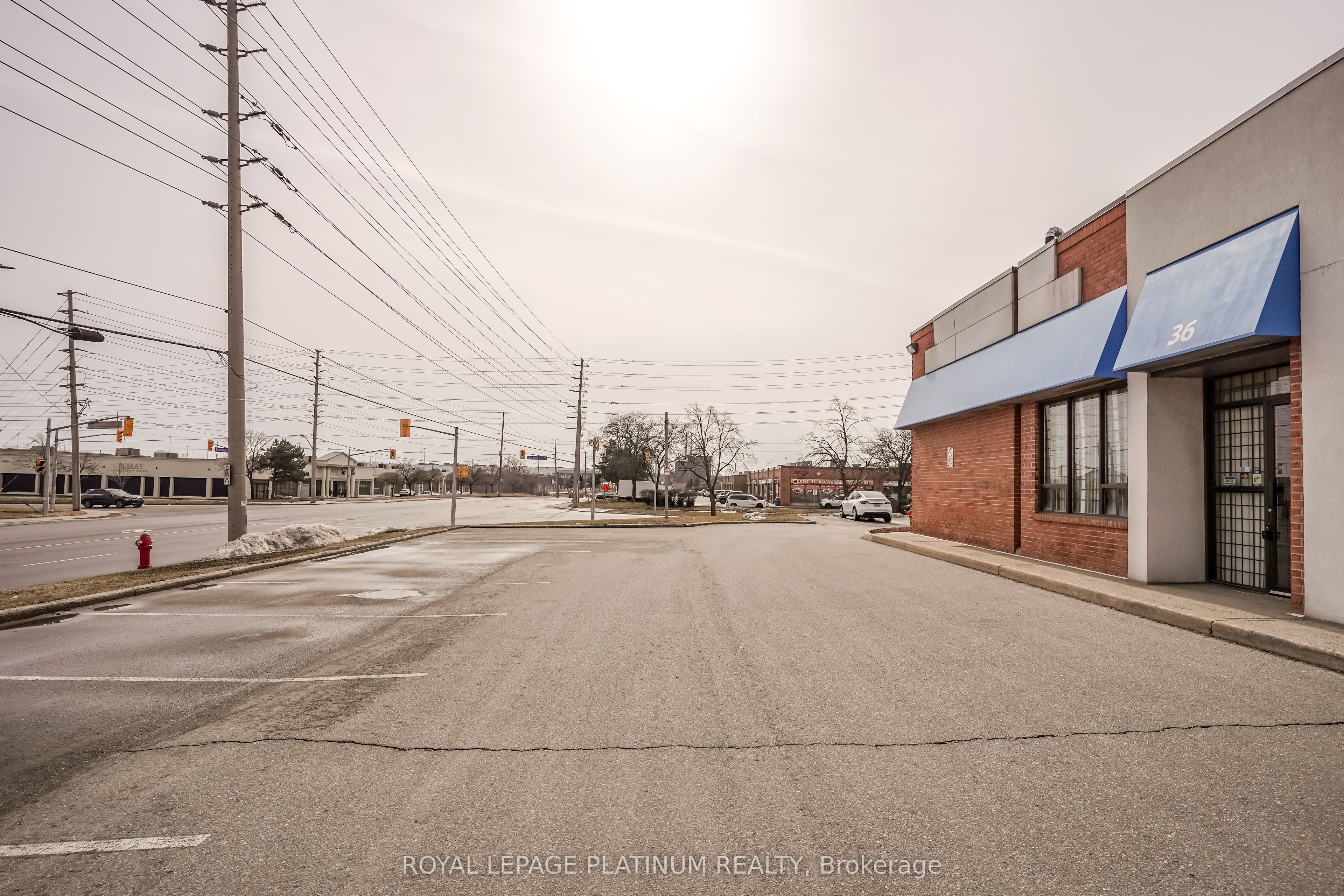 #36 - 6033 Shawson Drive Property Photo 18
