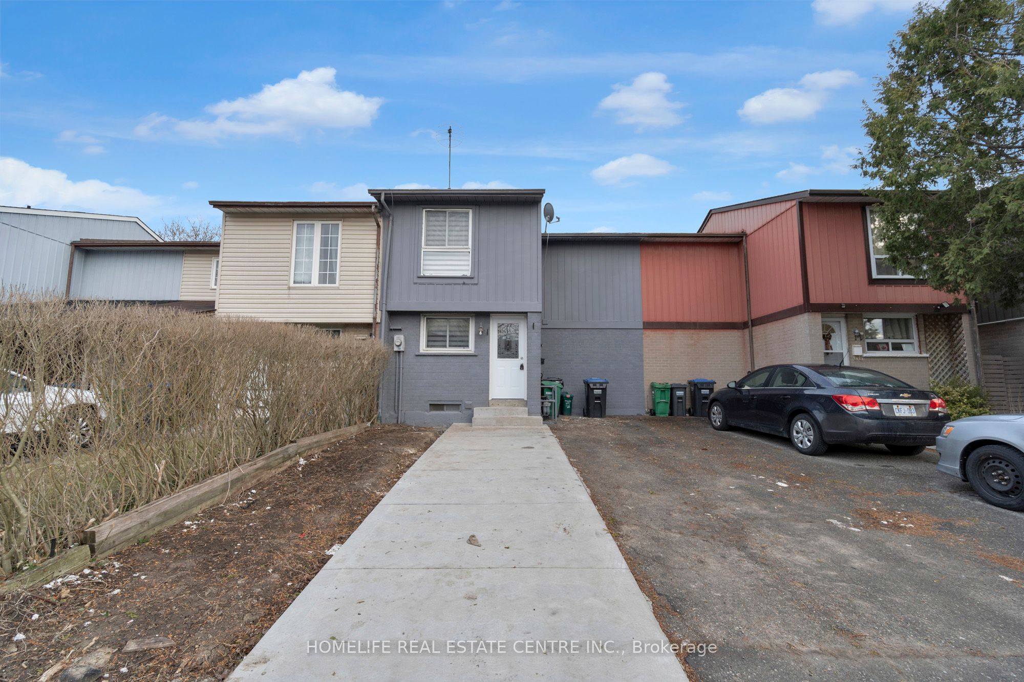 11 Jason Square Property Photo 1