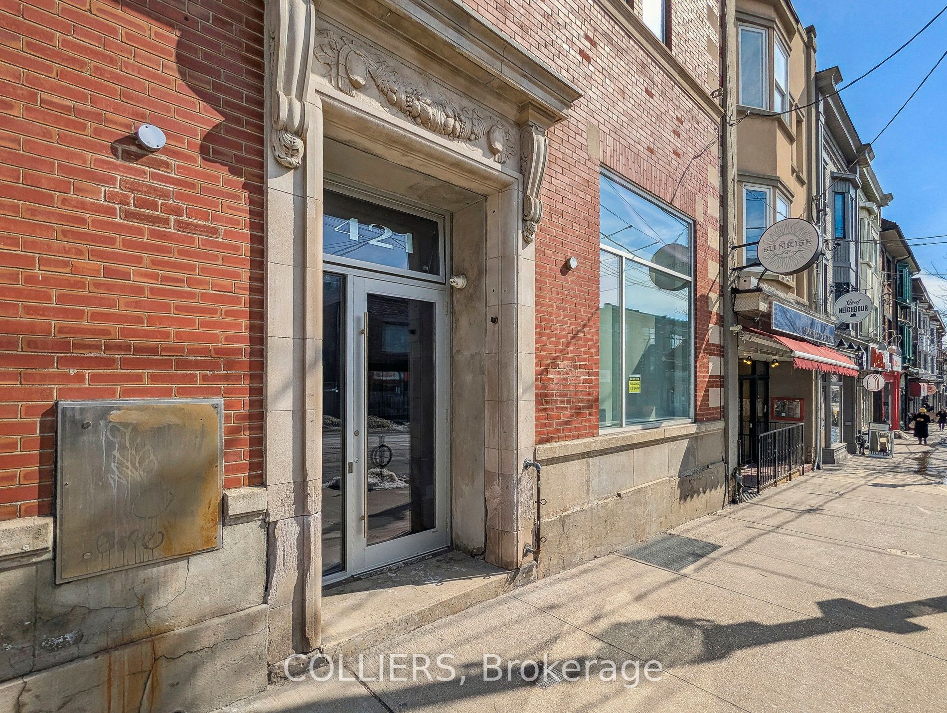 421 Roncesvalles Avenue Property Photo 2