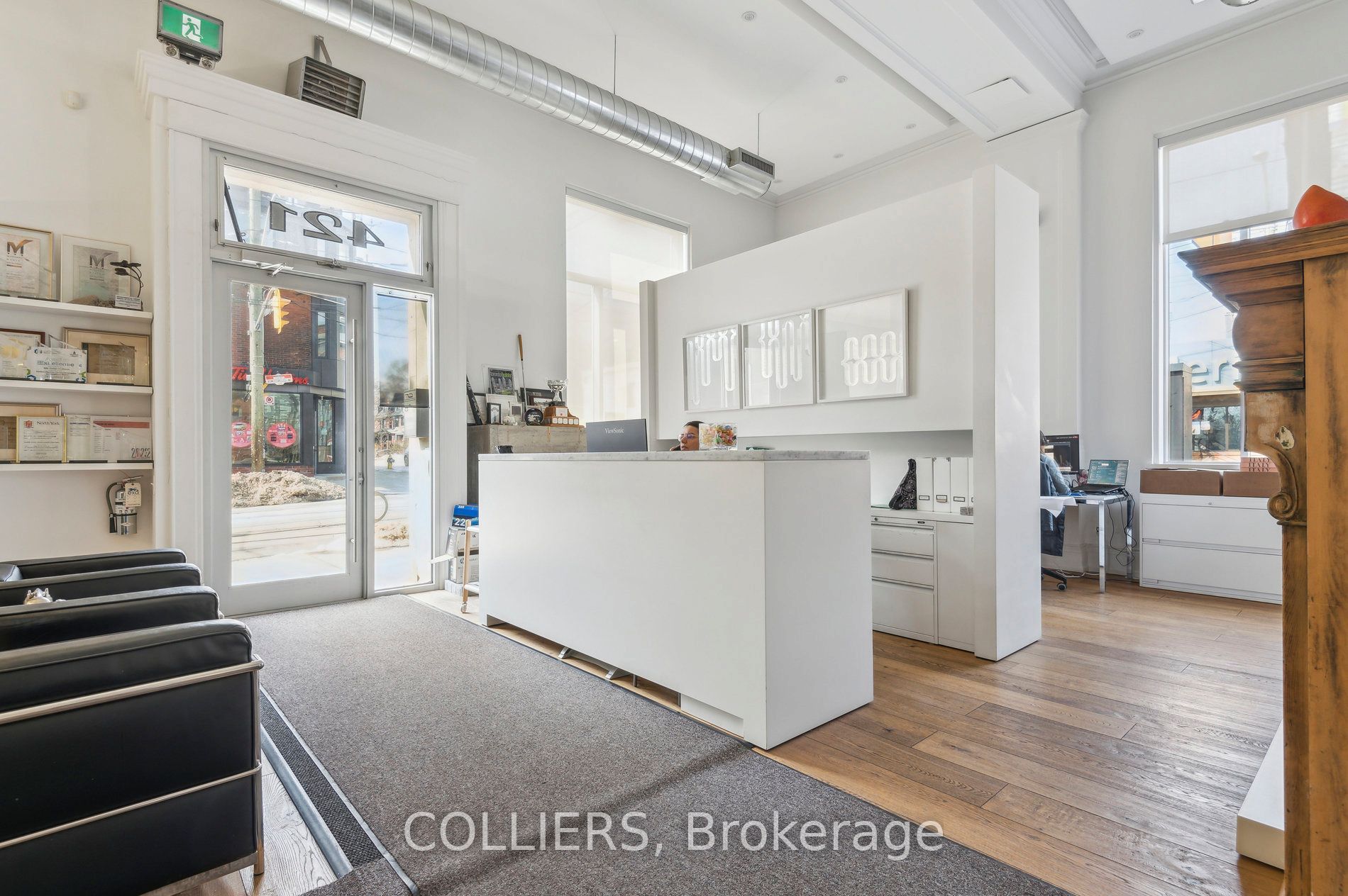 421 Roncesvalles Avenue Property Photo 3