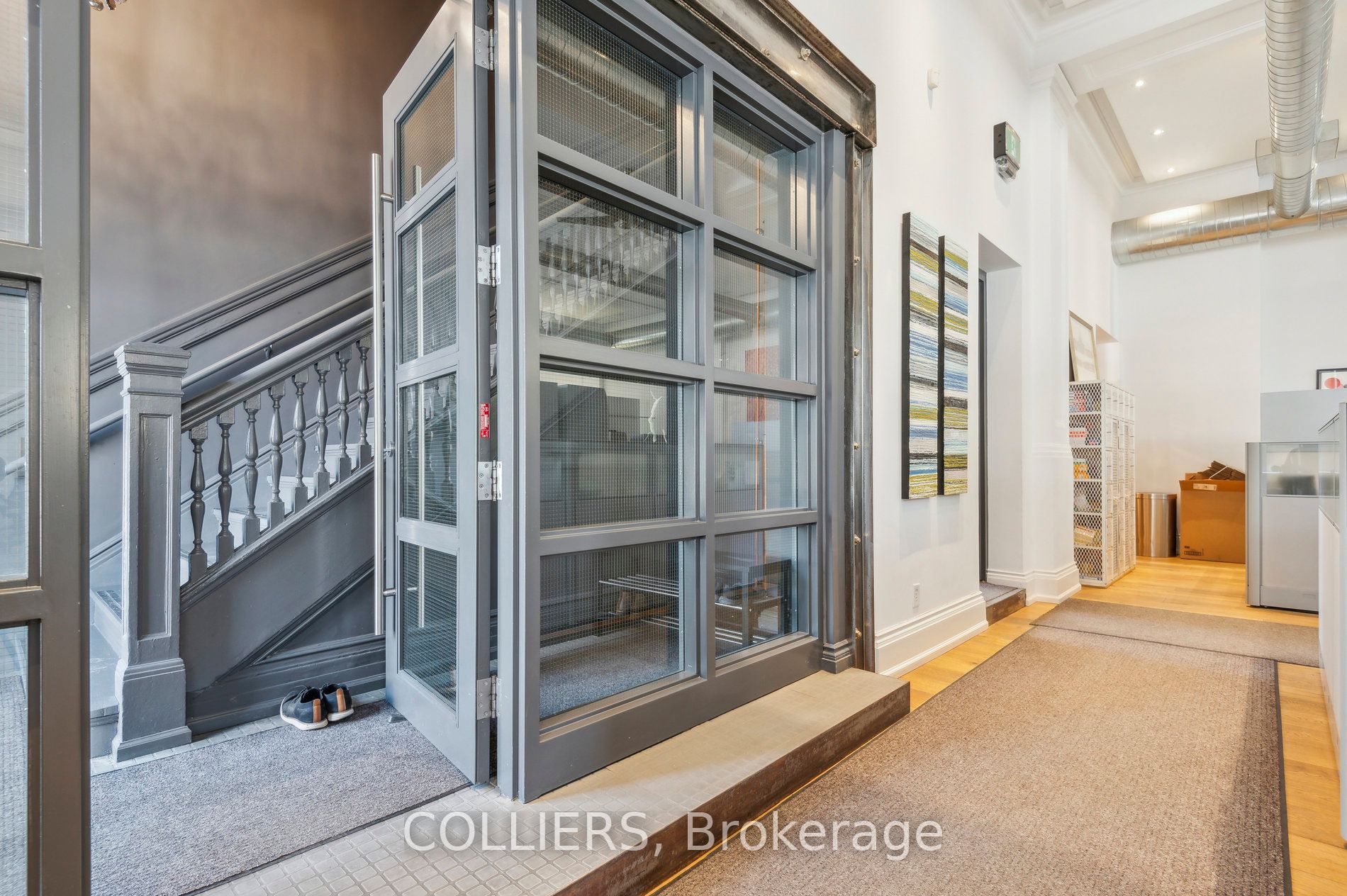 421 Roncesvalles Avenue Property Photo 16