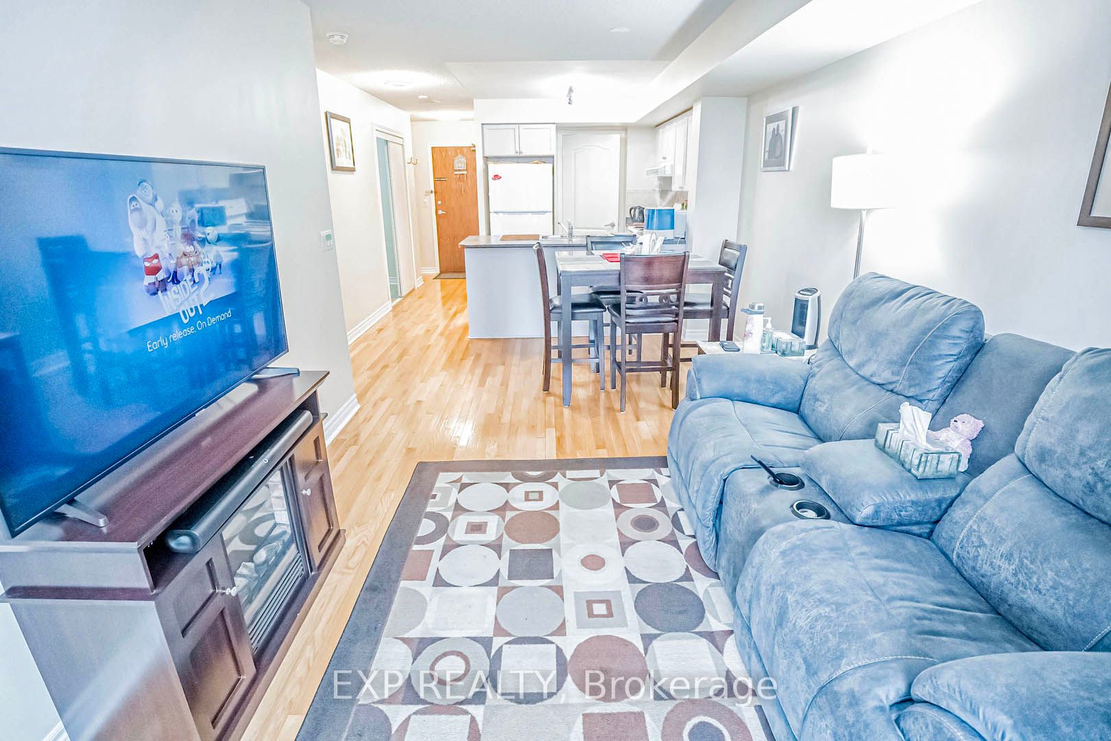 33 Elm Drive W 310 Property Photo 6