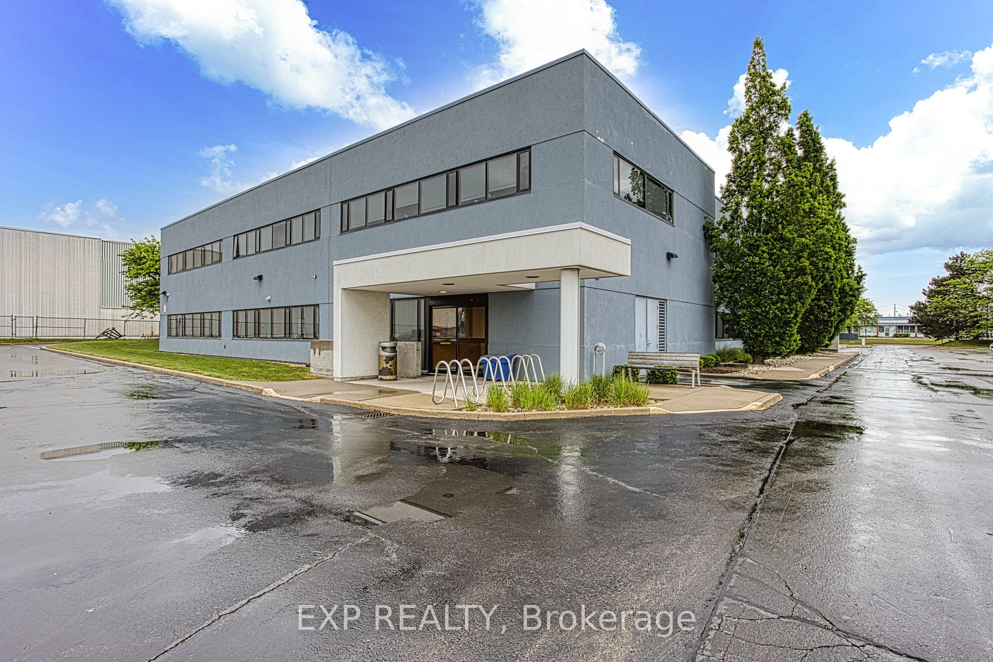 #105 - 980 Fraser Drive Property Photo 2
