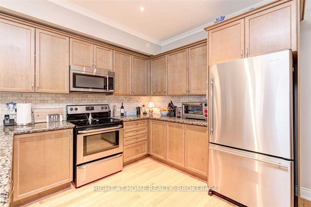 122 Lakeshore Road Property Photo 10