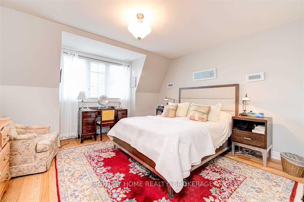 122 Lakeshore Road Property Photo 17