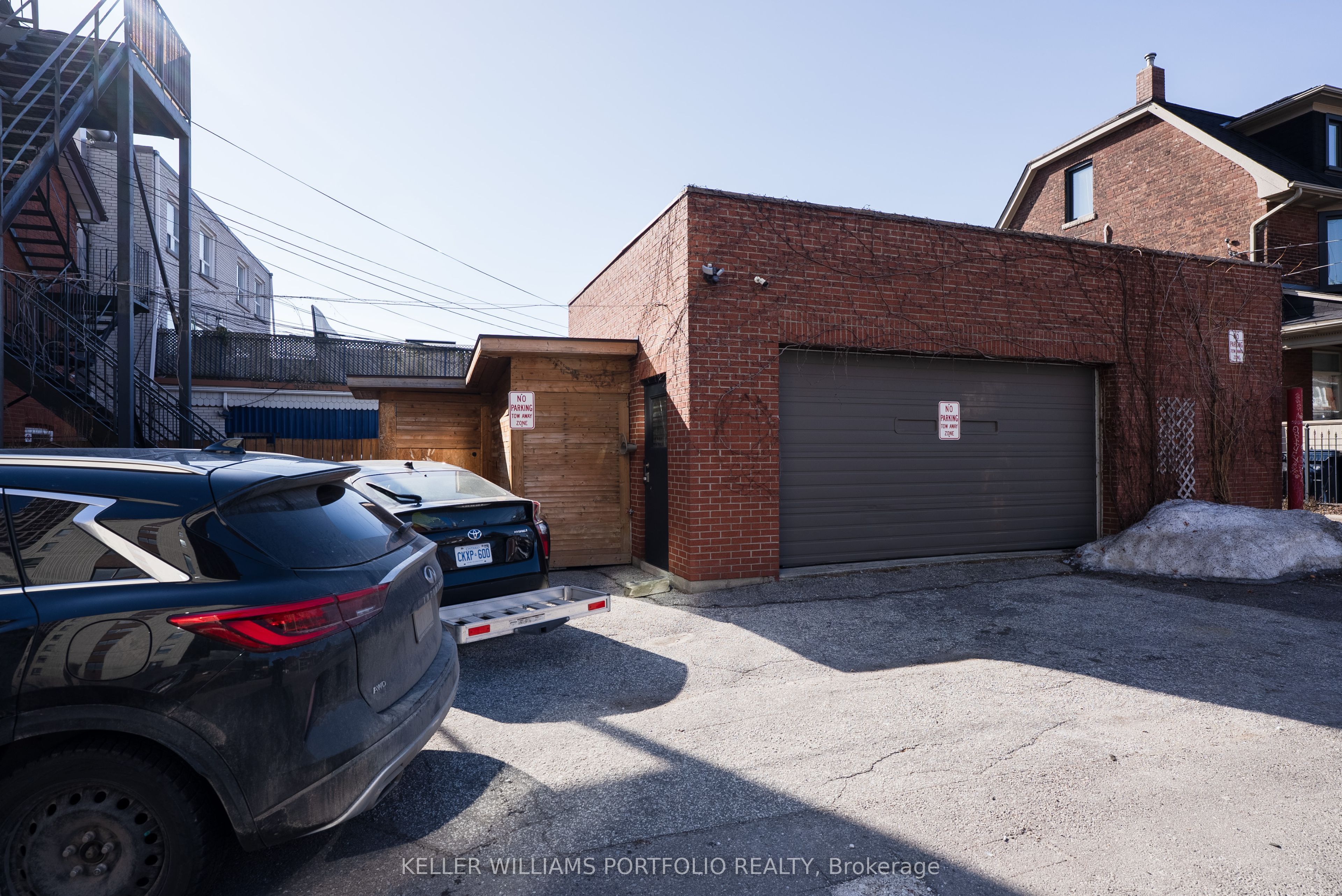 1156 Bloor Street Property Photo 4
