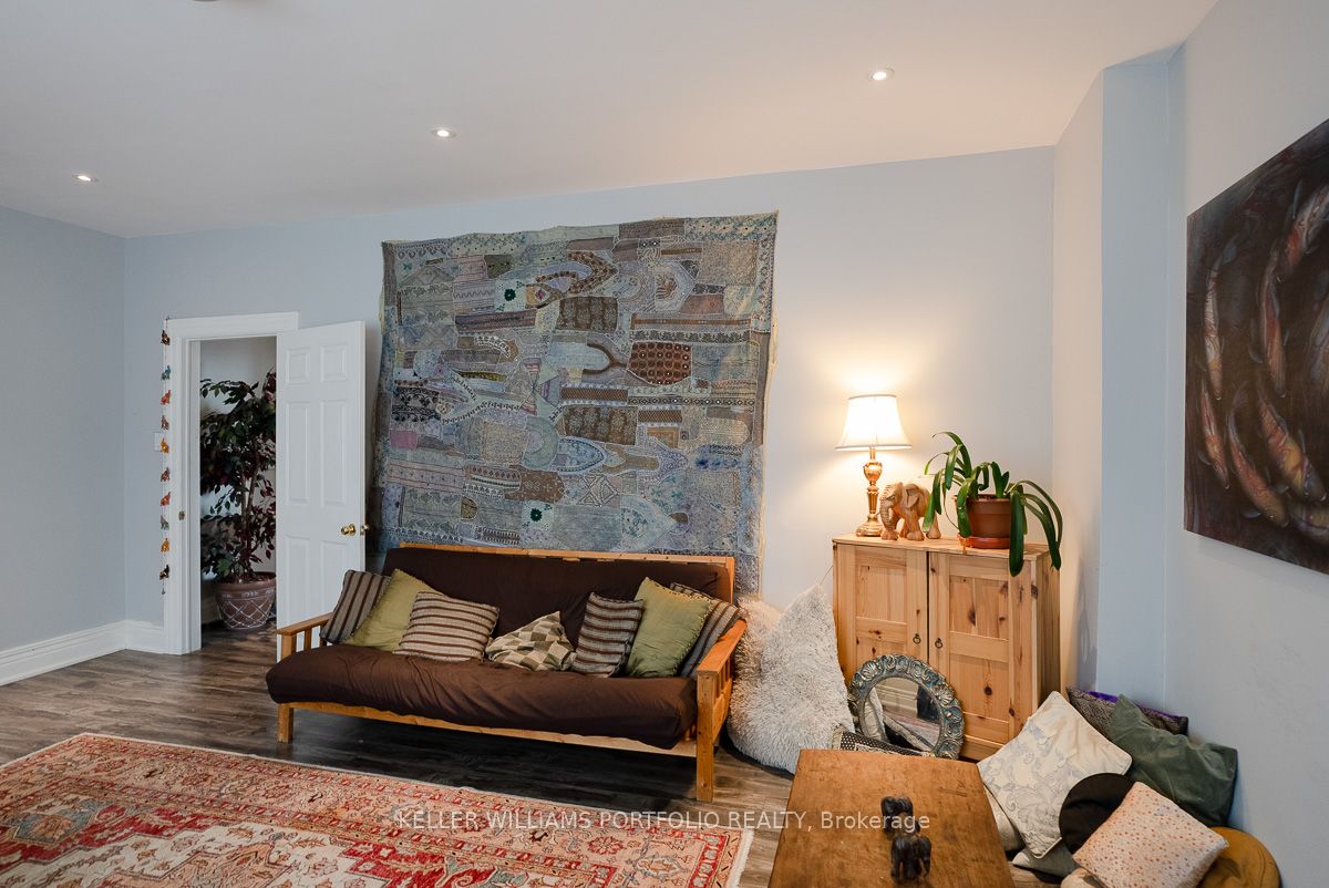 1156 Bloor Street Property Photo 15