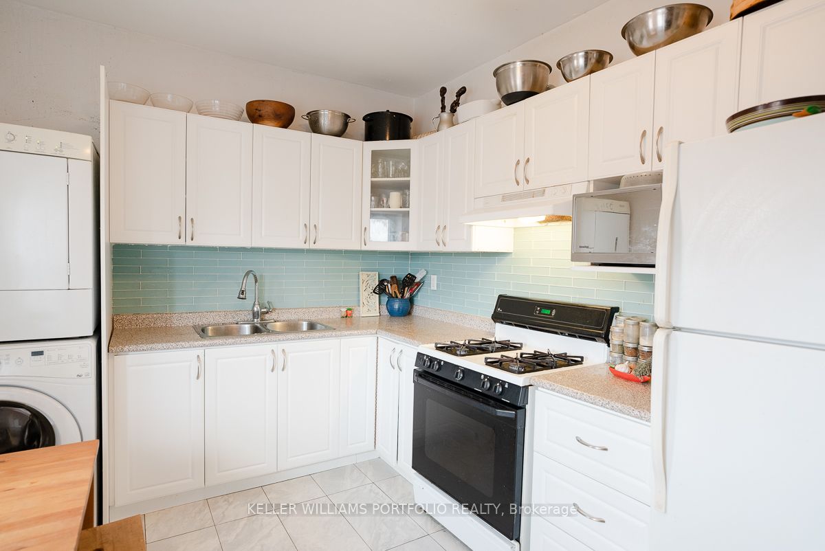 1156 Bloor Street Property Photo 19