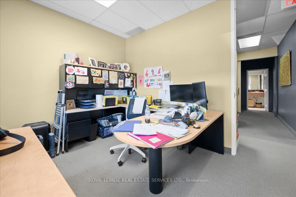 414 North Service Road E 200 Property Photo 19