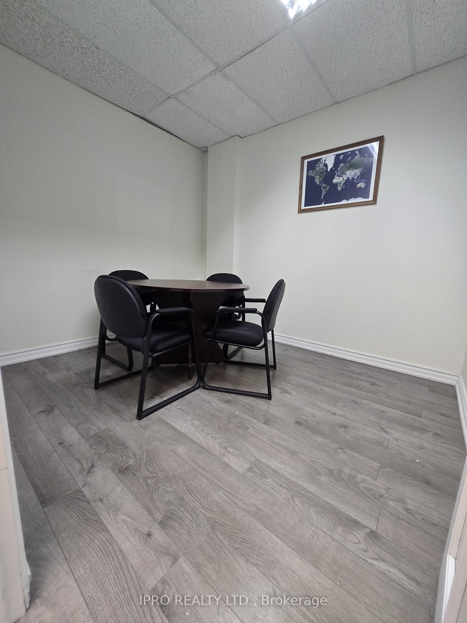 #4 - 5805 Whittle Road Property Photo 10