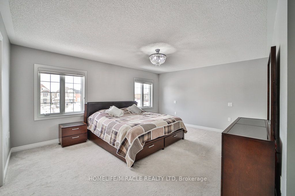 15 Fieldstone Lane Ave Property Photo 14