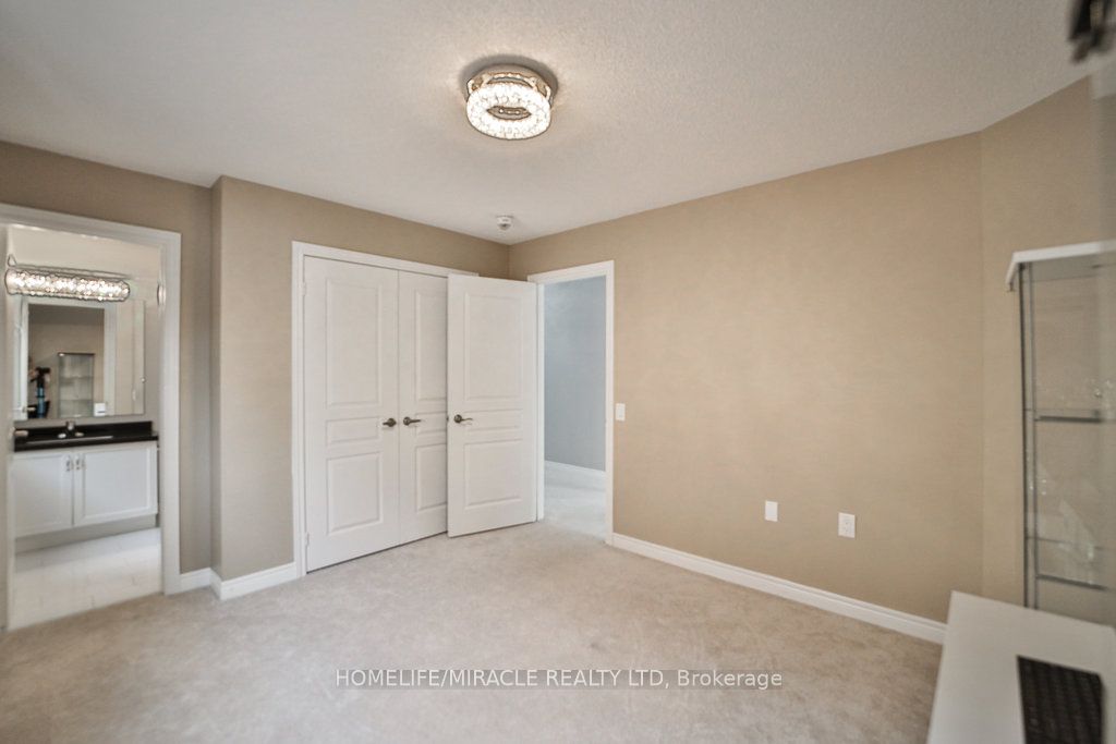 15 Fieldstone Lane Ave Property Photo 22