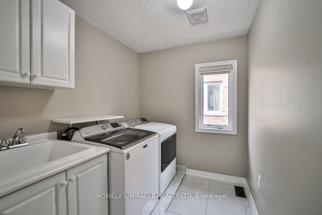 15 Fieldstone Lane Ave Property Photo 24