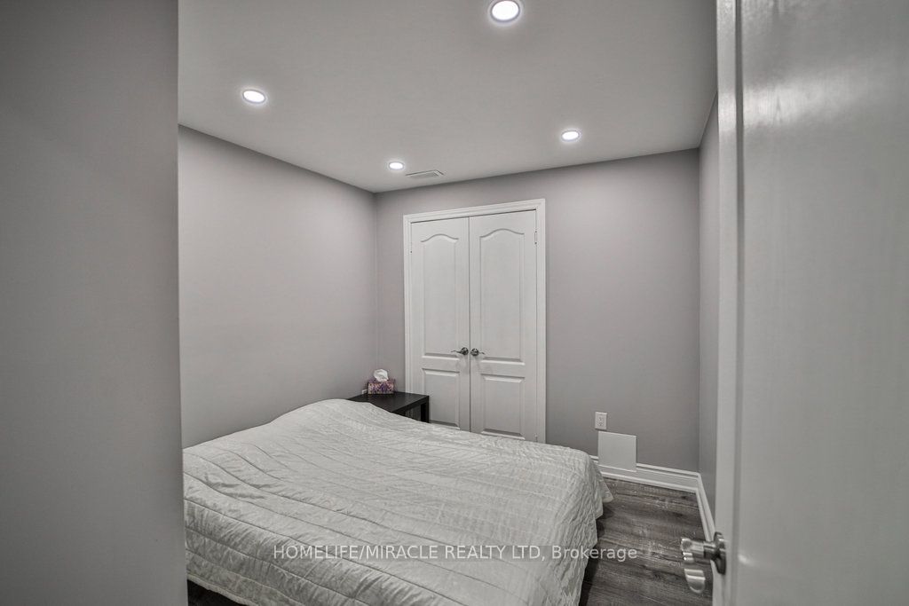 15 Fieldstone Lane Ave Property Photo 28