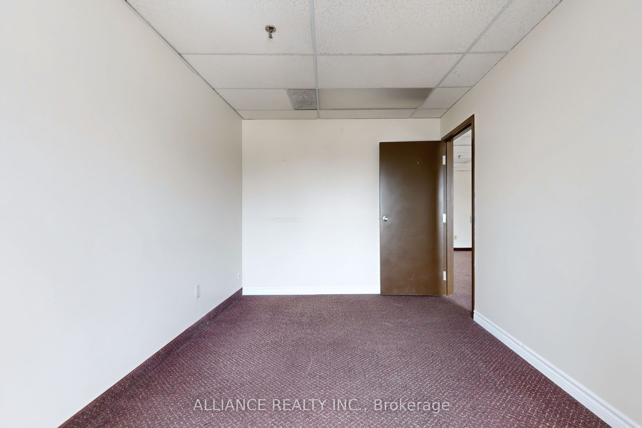 #4 - 365 Watline Avenue Property Photo 18