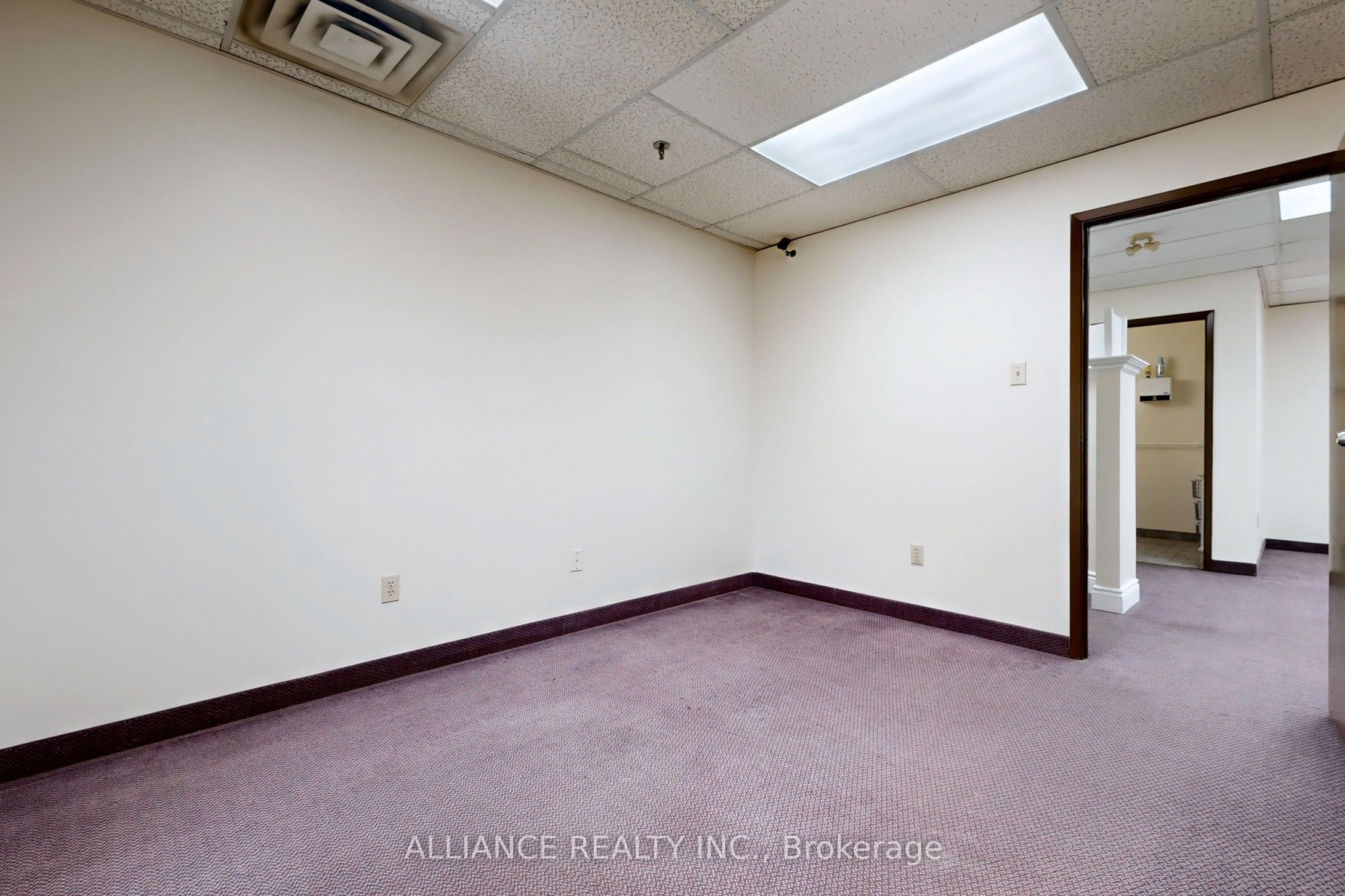 #4 - 365 Watline Avenue Property Photo 22